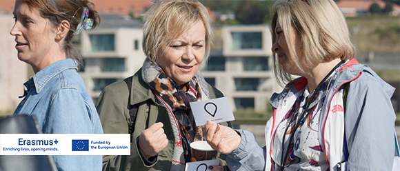 udveksling af visitkort mellem mennesker