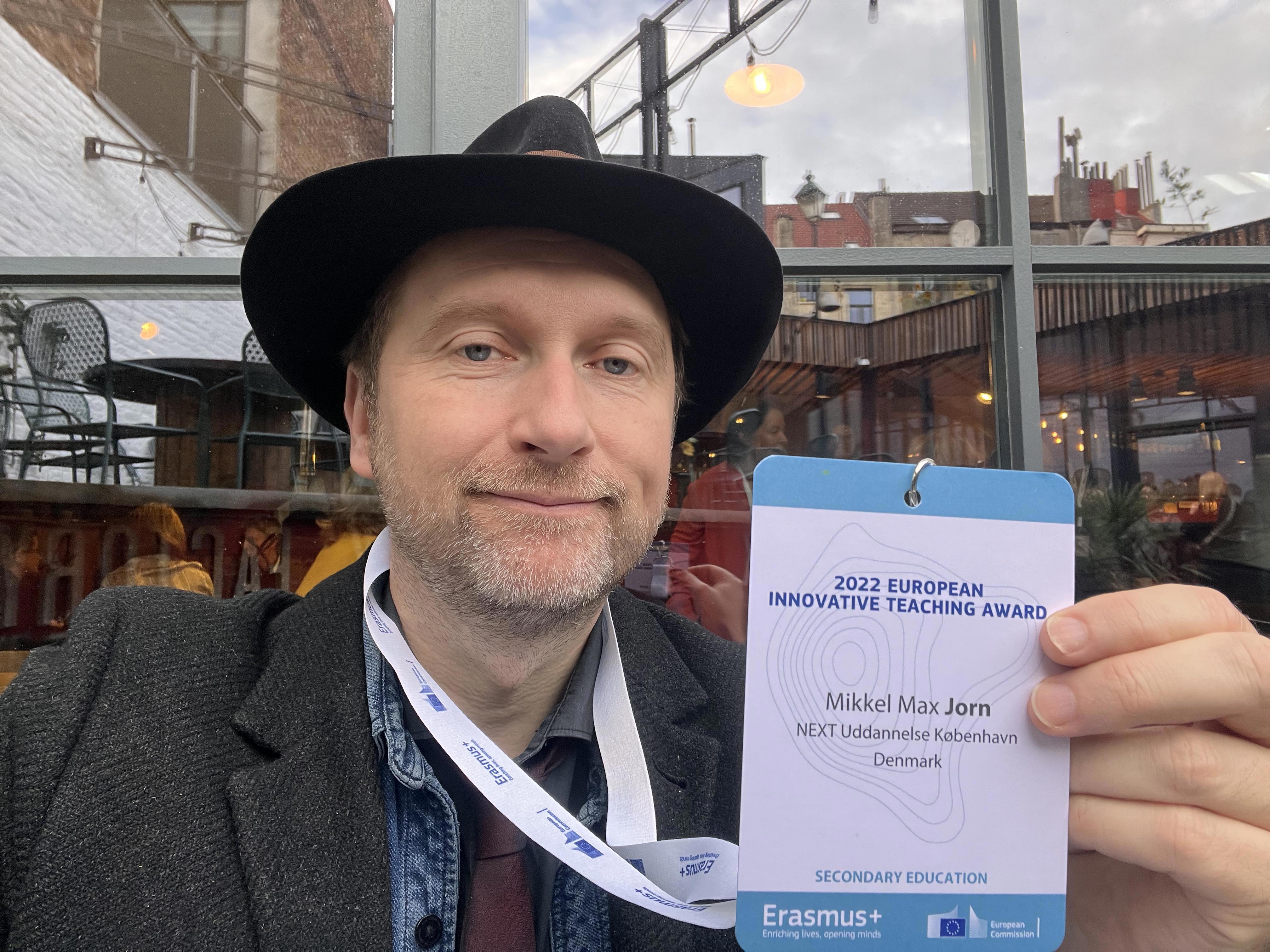 Fysiklærer på Vibenhus Gymnasium/NEXT Mikkel Max er i denne uge i Bruxelles for som en af tre danske vinderskoler at modtage EITA-prisen 2022