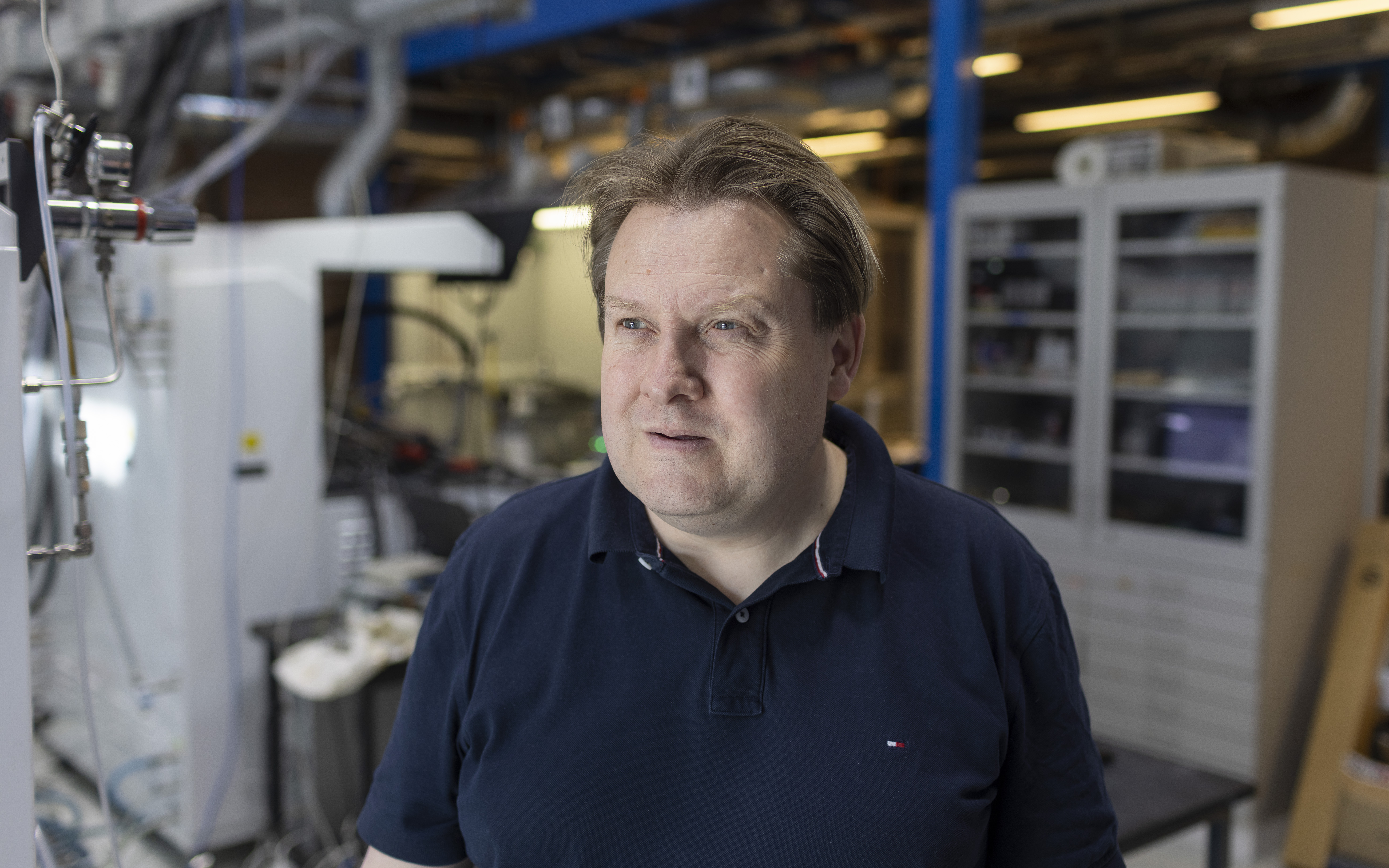 En farfar med flyvercertifikat og en lokal opfinder vakte Mads Pagh Nielsens interesse for teknik. I dag brænder han for at forske og uddanne studerende inden for grøn omstilling på energiområdet.