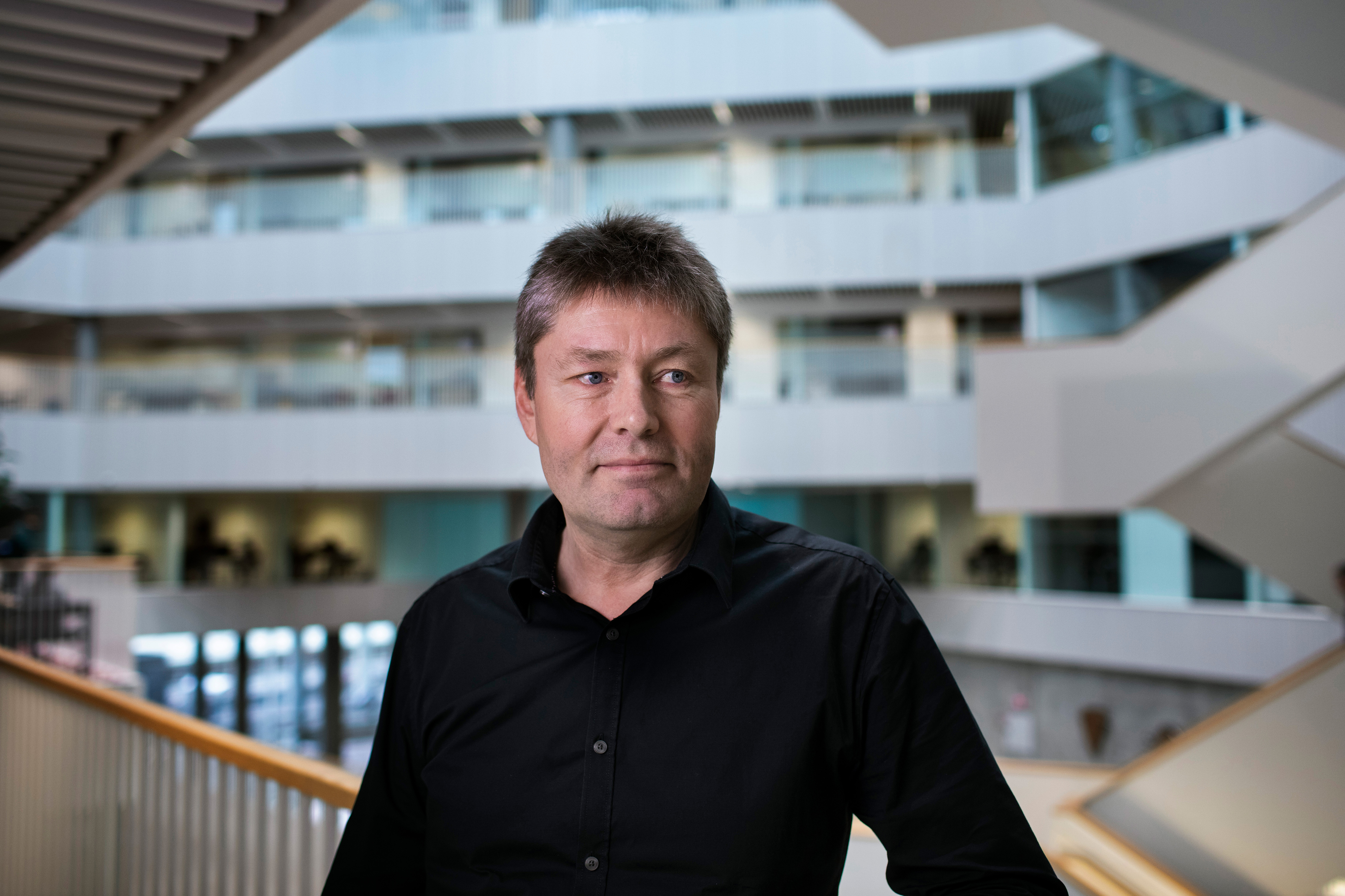 Den gode underviser tør godt blive upopulær, mener underviser på Aarhus Maskinmesterskole Per Hessellund. Det er lykkedes ham at skabe fjernundervisning, der skaber nærvær som almindelig fremmødeundervisning.