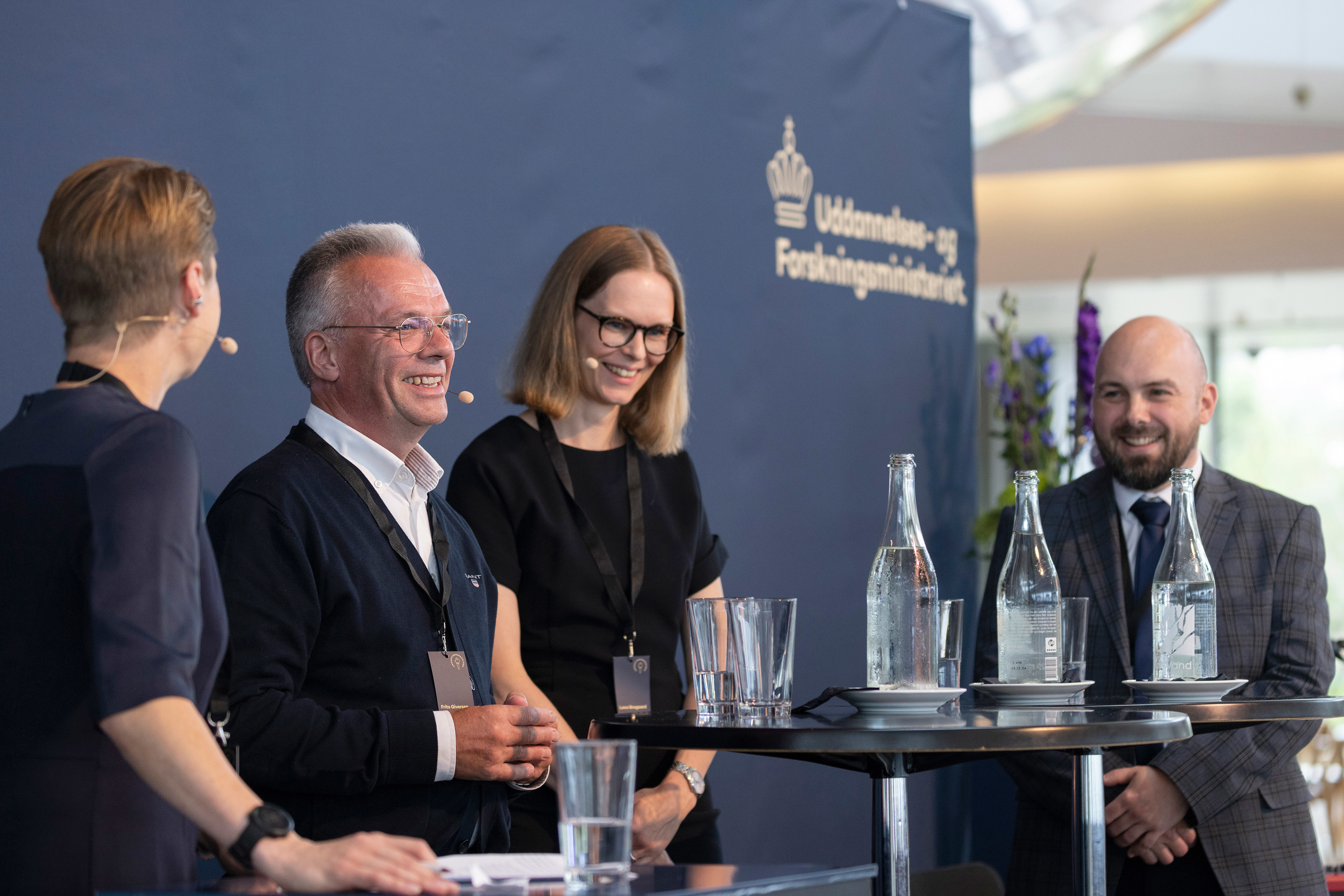 Prismodtagerne Frits Giversen, Lena Brogaard og Bo Meier i samtale med Nynne Bjerre Christensen.